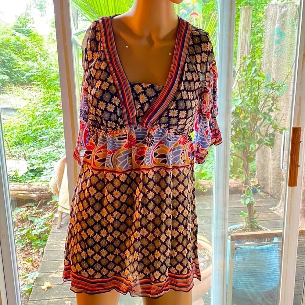 ANGIE 70’s Pattern Tunic , 100% Rayon, Lightweight/Sheer size small